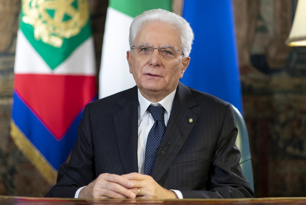 Il presidente Mattarella ancora positivo: annullate le cerimonie