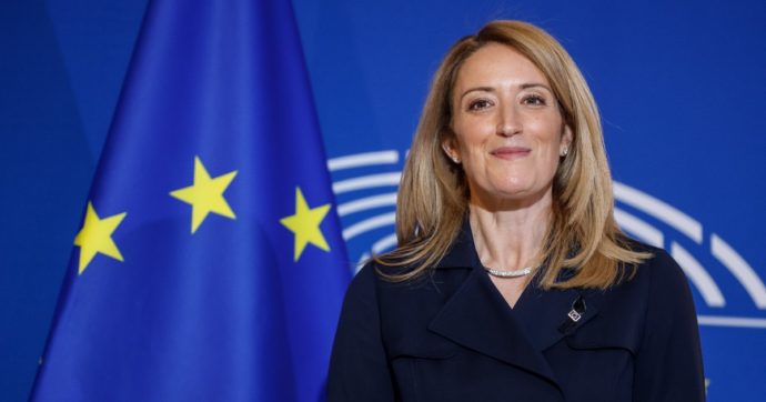 Ue:  Metsola, «l’Italia non può essere lasciata sola sugli sbarchi di migranti»