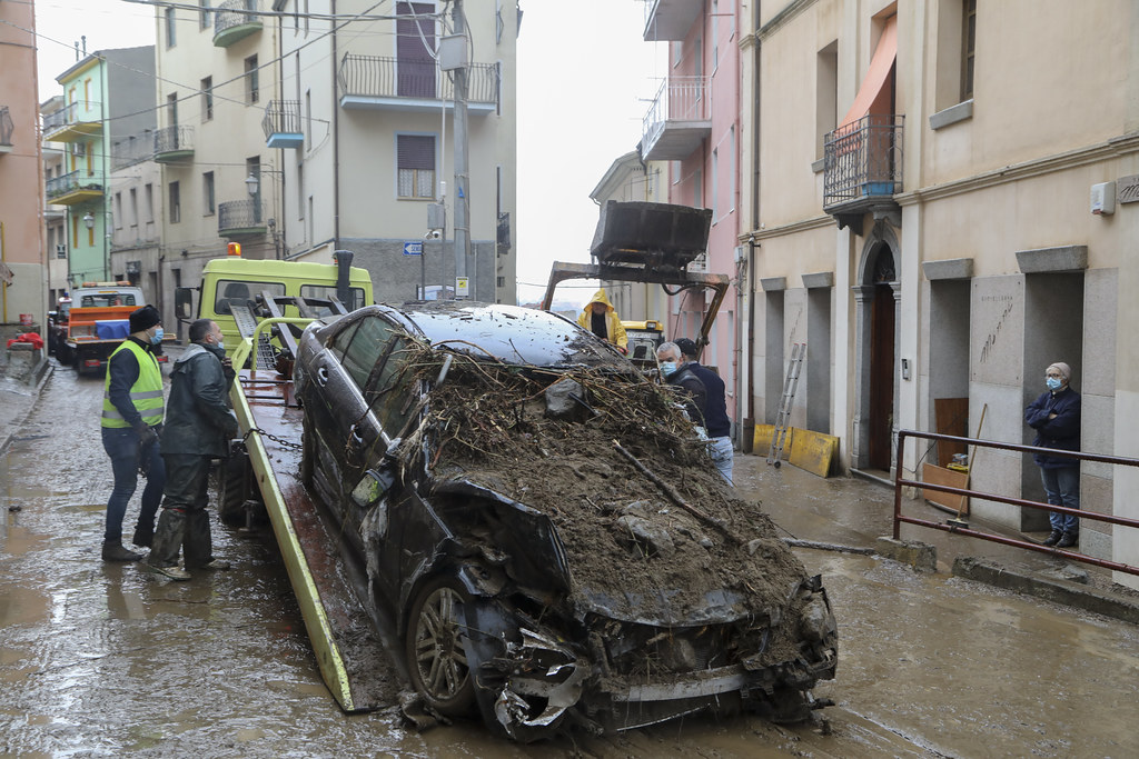 Maltempo: Coldiretti, +42% eventi meteo estremi nel 2022 in Italia