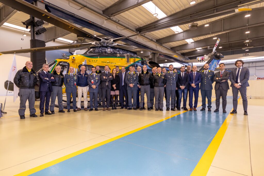 Leonardo consegna alla Guardia di Finanza il primo AW169M nella nuova configurazione