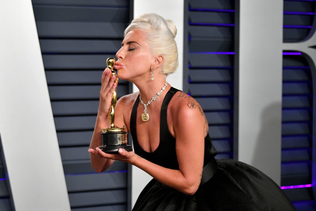 Lady Gaga, Rihanna, Sofia Carson e la colonna sonora del film “Babylon” ottengono le candidature agli Oscar 2023