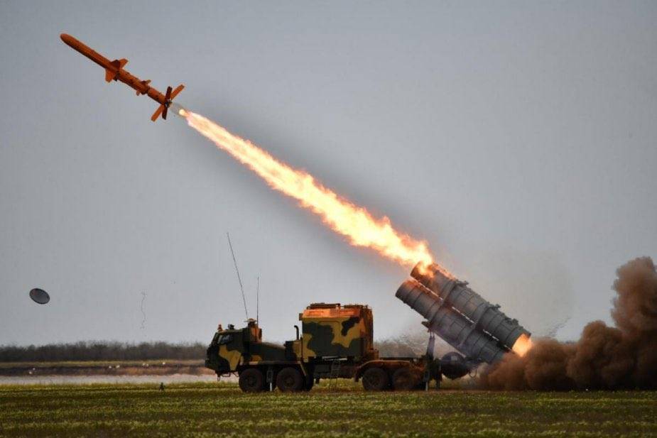 Ucraina: attacco russo aereo su Kiev di “intensità eccezionale”