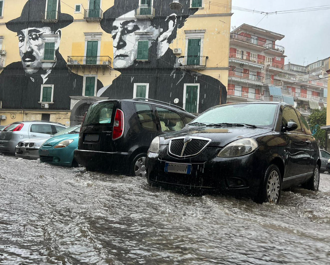 Maltempo in Campania: tra Napoli, Caserta e province molti comuni allagati