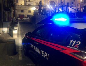 Perseguita l’ex e si apposta davanti al suo ufficio per minacciarla. 53enne arrestato dai Carabinieri