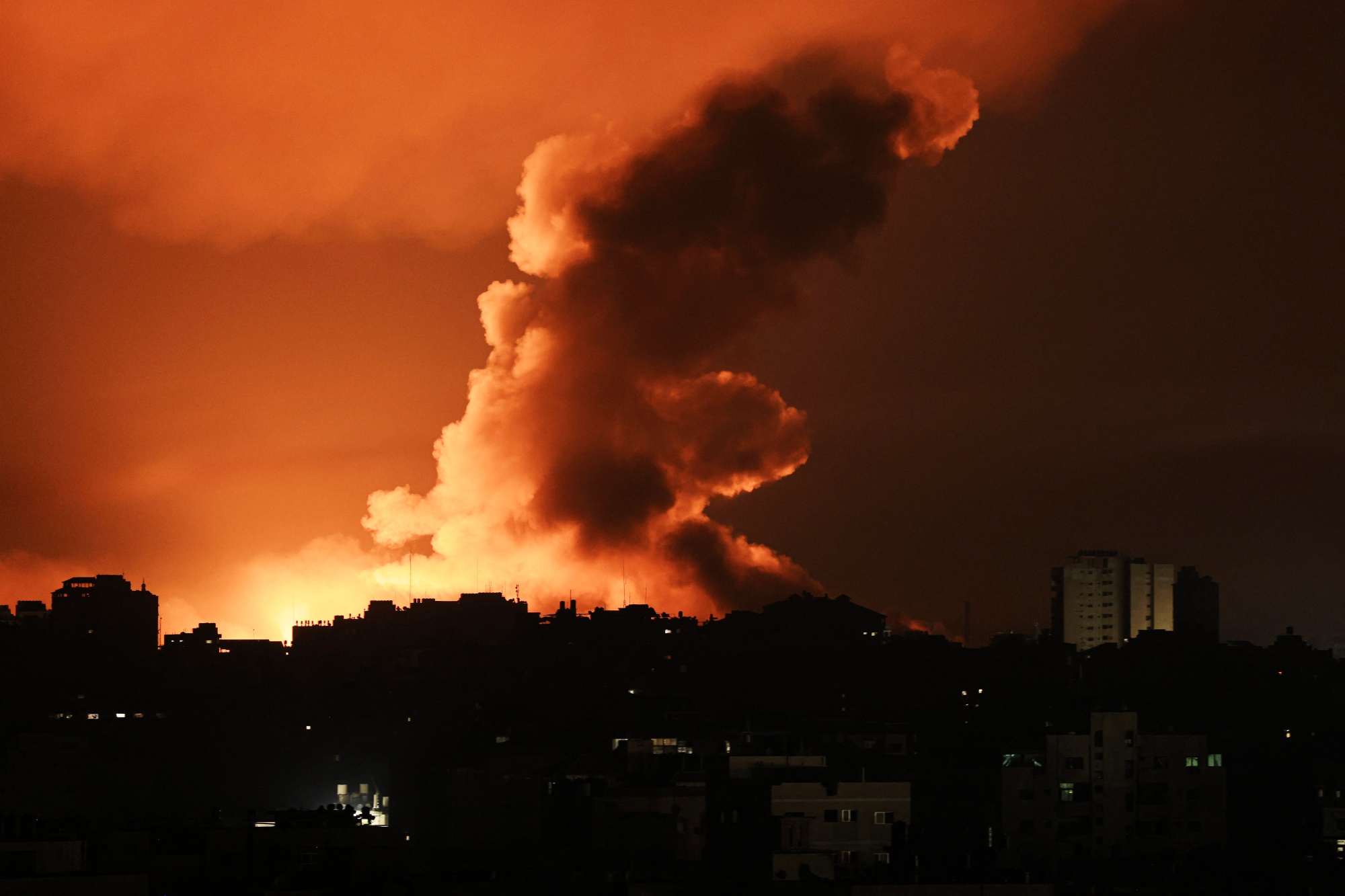 Israele continua gli attacchi su Gaza. Colpiti 2500 obiettivi di Hamas