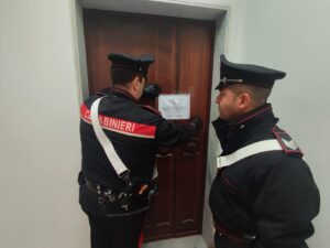 Carabinieri sequestrano due immobili ad esponente del clan “Ascione Papale”