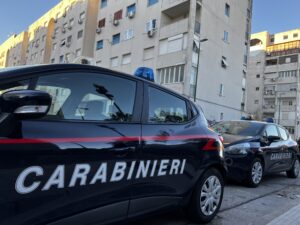 Scampia: Carabinieri arrestano pusher tra le “Vele”